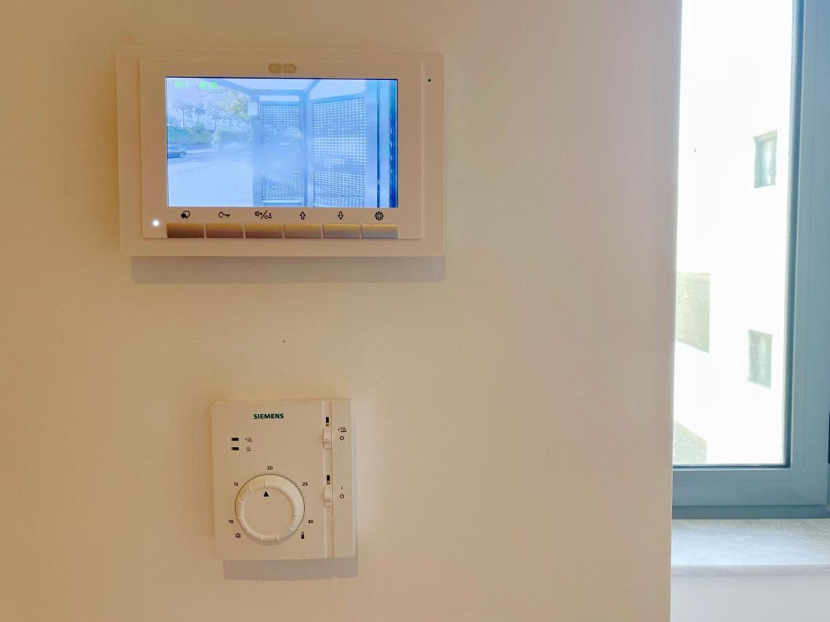 Wsd Luxury Bright 2Bd Apt With Sea View Balcony Atene Esterno foto