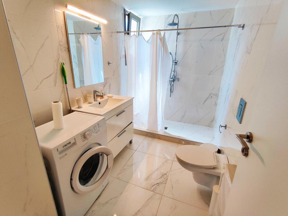 Wsd Luxury Bright 2Bd Apt With Sea View Balcony Atene Esterno foto